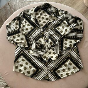 Forever 21 Button Down Printed Shirt Size Medium